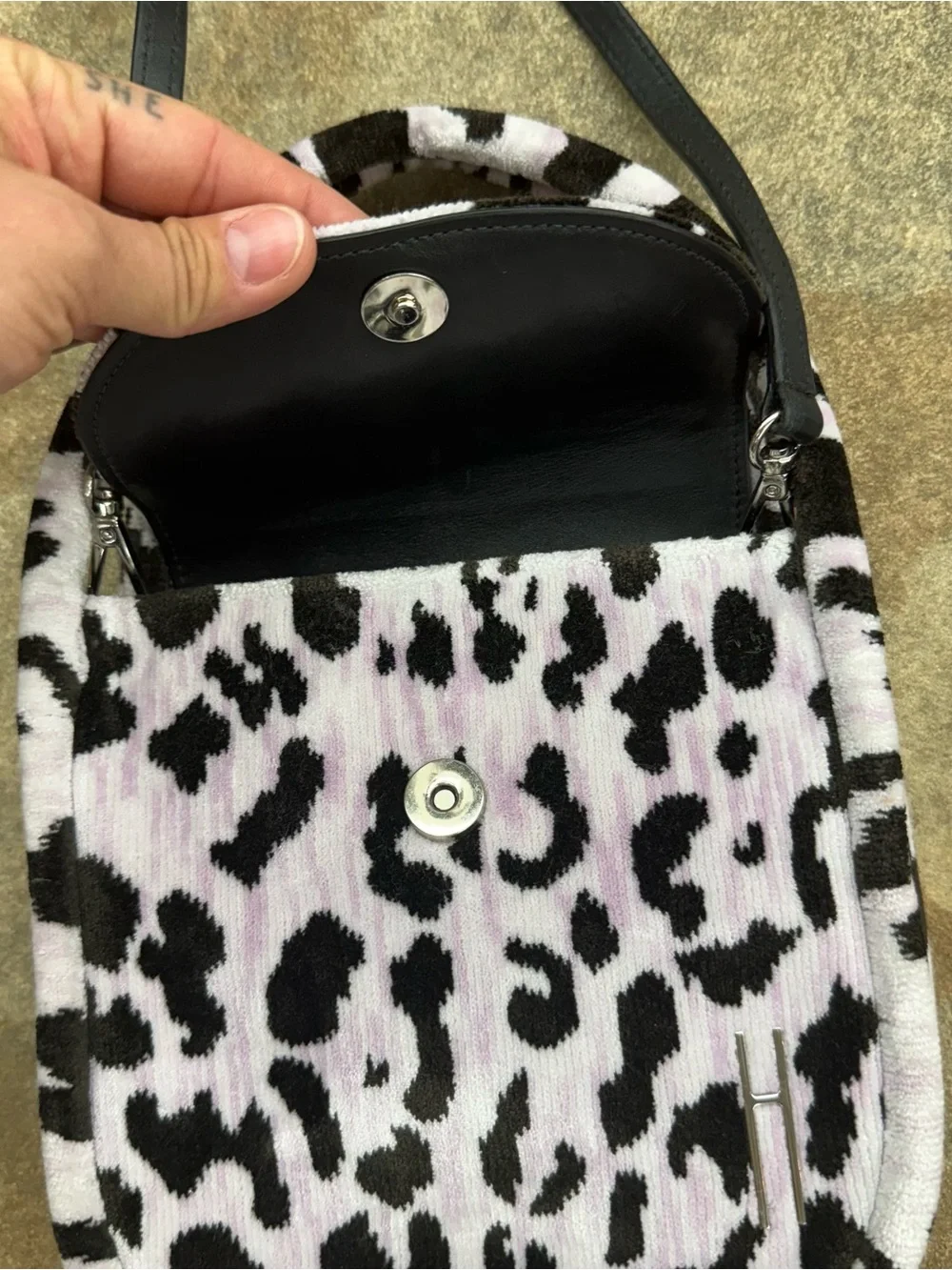 Hayward Lucy Intarsia Chenille Tote - Picture 6 of 10